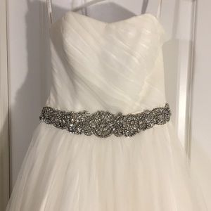 Ivory Strapless Wedding dress